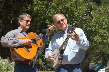 Eaton Katir & Ed Seykota perform at the Bowers Festival 2006.